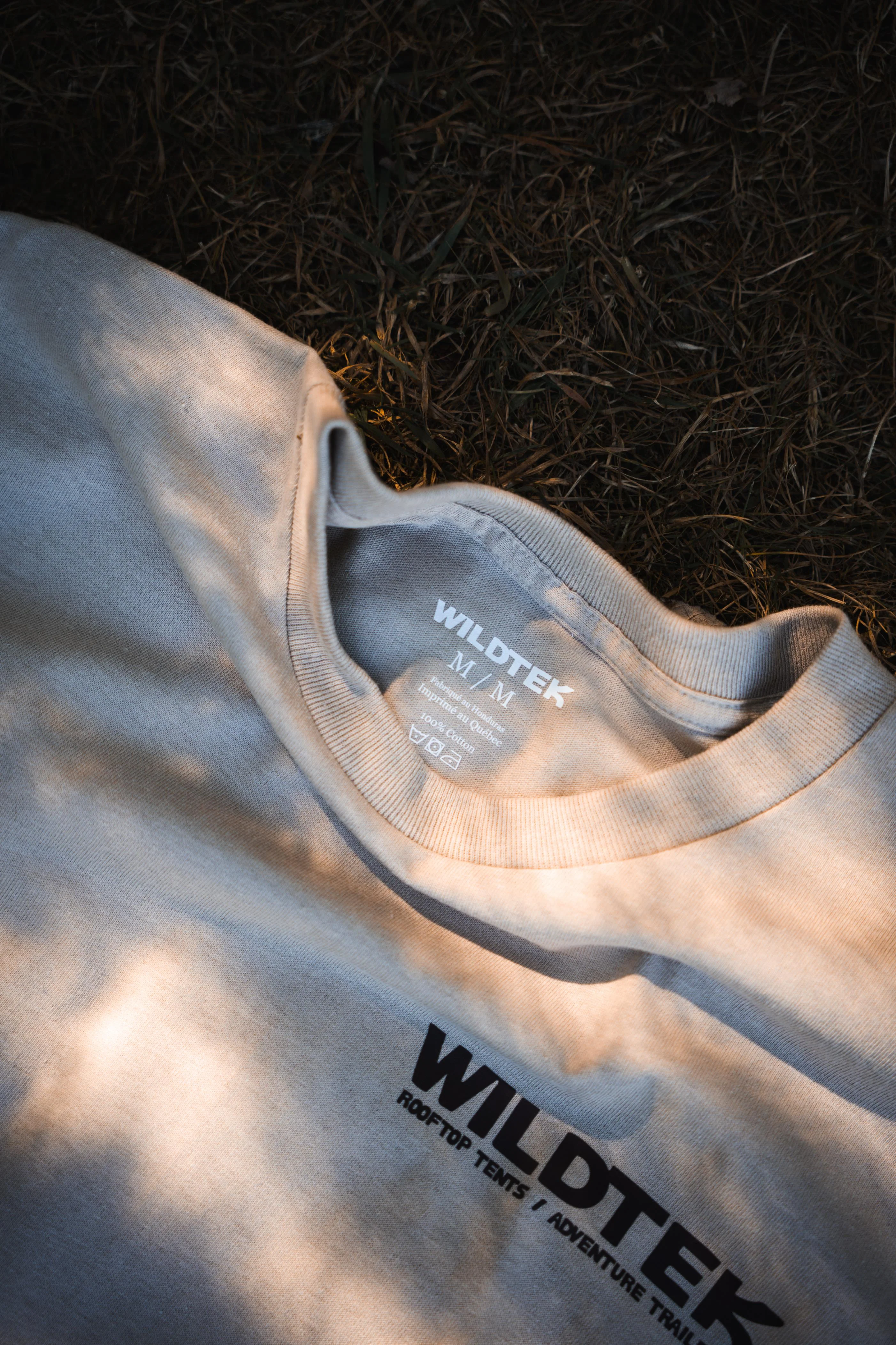 Le Outsider - T-Shirt - Image 10