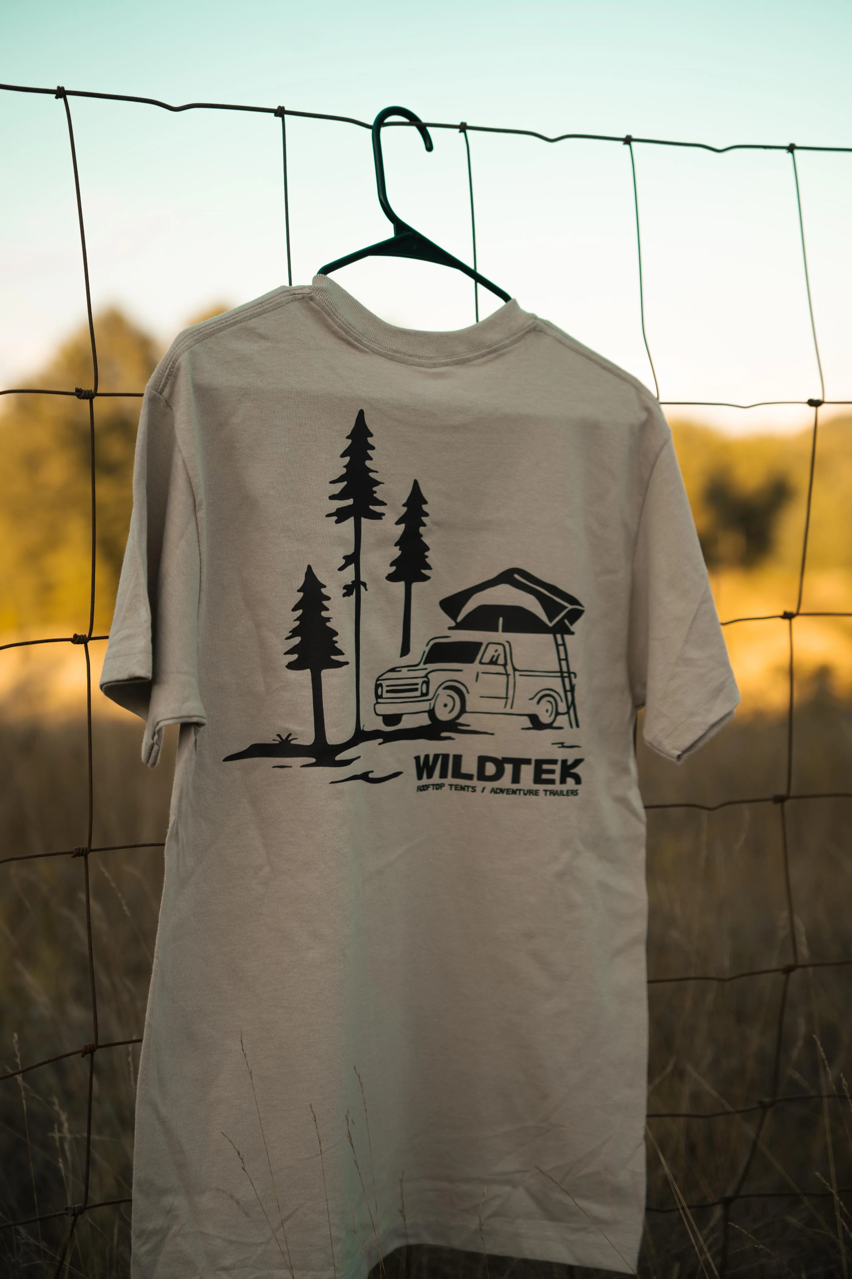 Le Outsider - T-Shirt - Image 5